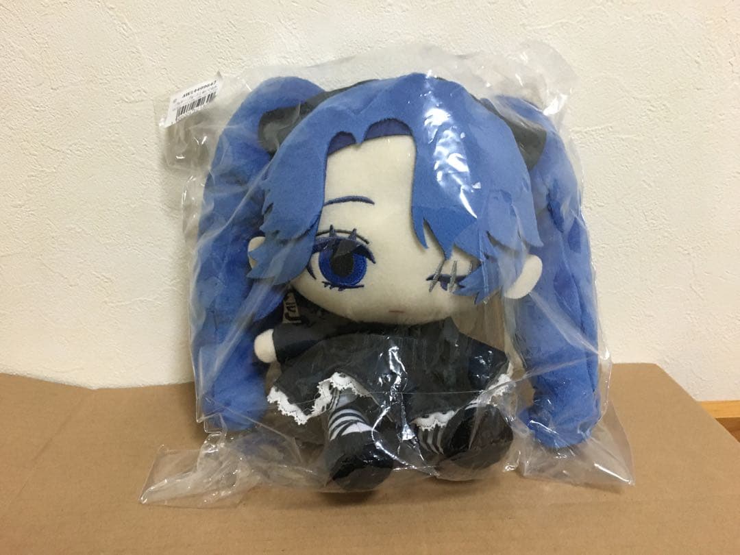 Ado auスマートパスプレミアム ラッキー・ブルート ぬいぐるみ