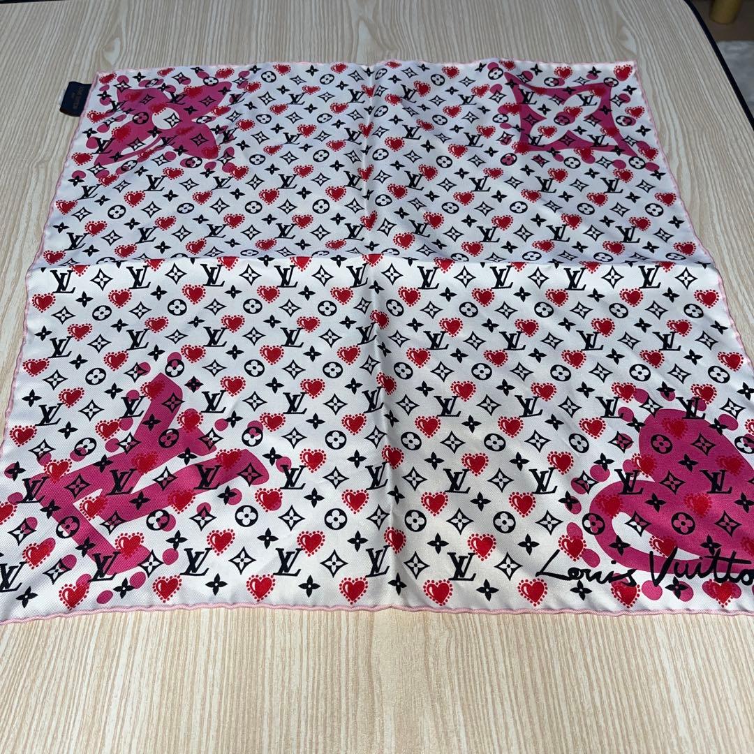 LOUIS VUITTON ハートモノグラムスカーフ 300131-21c.jpg