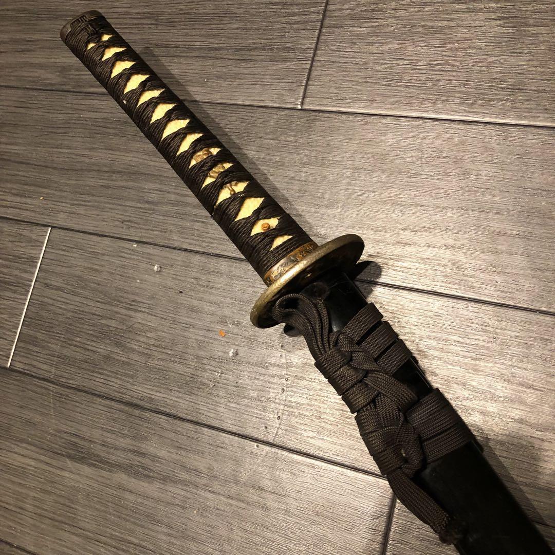 高級模造刀　黒拵え　居合刀　太刀　本格模造刀