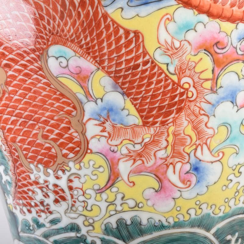 中国 大清乾隆年製 粉彩 雲龍花草魚文瓶 梅瓶 C 7020A - メルカリ