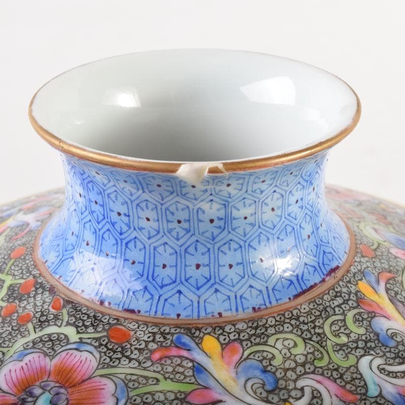 中国 大清乾隆年製 粉彩 雲龍花草魚文瓶 梅瓶 C 7020A - メルカリ