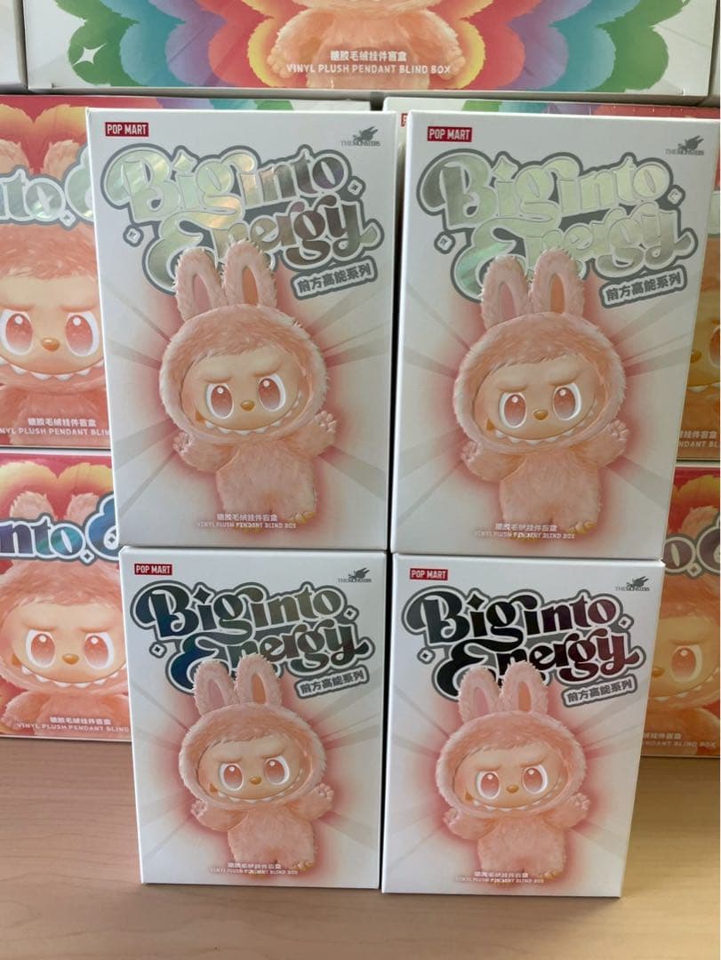 ⭐️【正規品】4ピース ラブブ ポップマート ぬいぐるみ LABUBU エナジー