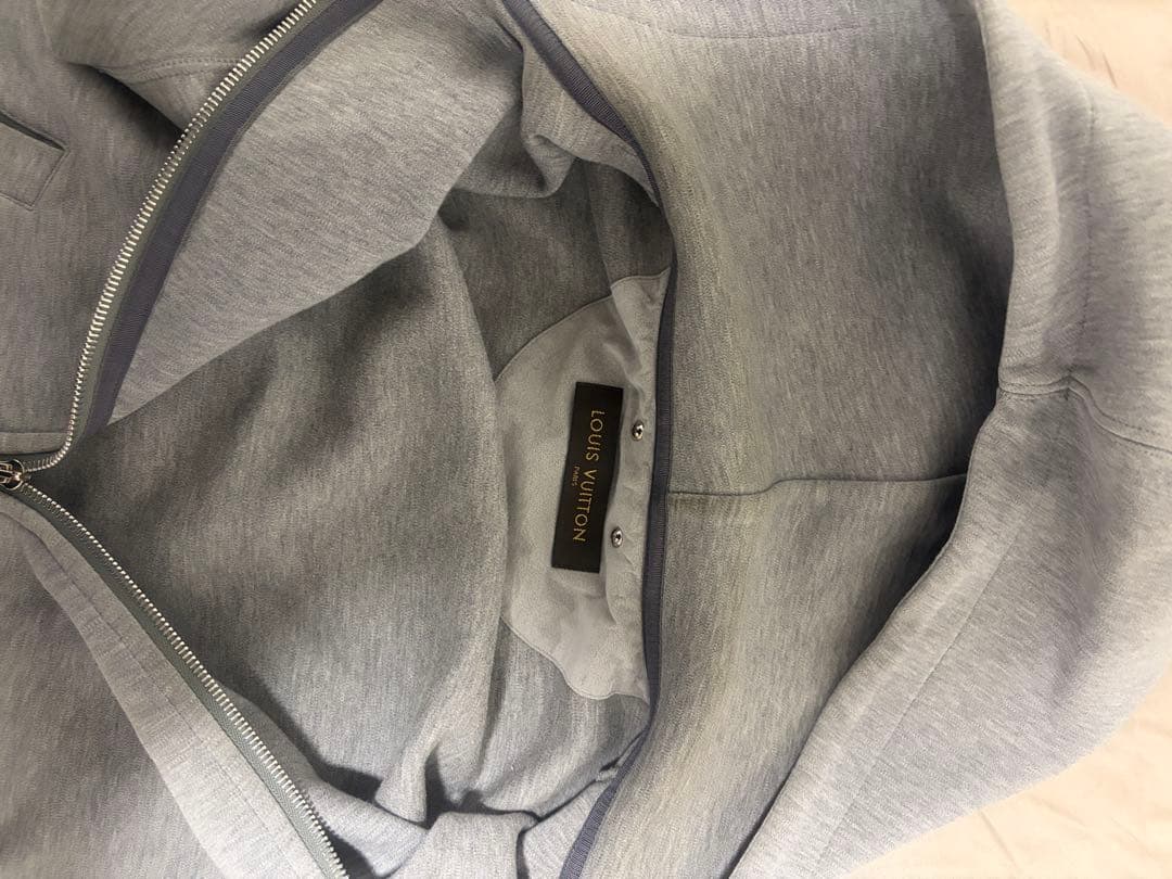 ジャンク　ヴィトン グレー ジップパーカー