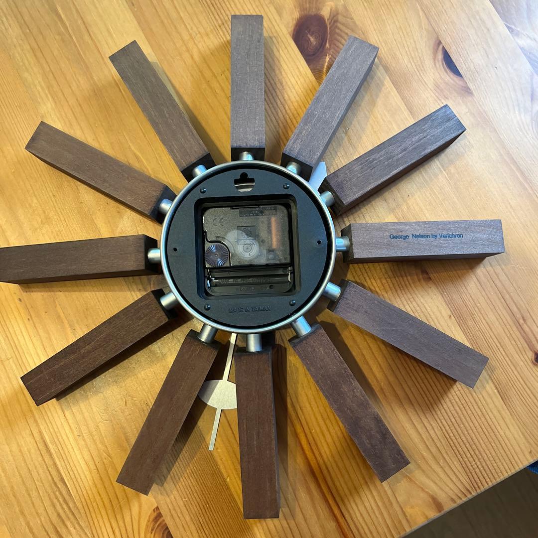 e Nelson モダン掛時計