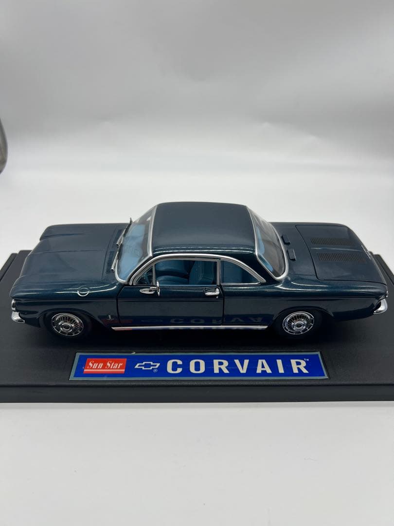No54ミニカー1/18箱あり 63 CHEVROLET CORVAIR