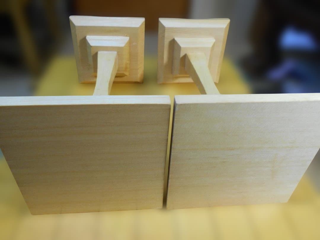 将棋盤脚付き5寸／本榧／板目／盤カバー付き／駒台／※難有