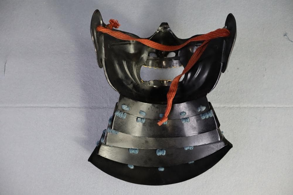 キ*ー様 大人が着用可能な甲冑一式／青糸威・黒塗胴・月形前立兜／送料込み