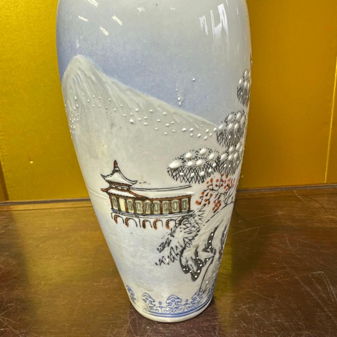 中国，景德镇，青白釉風景画花瓶