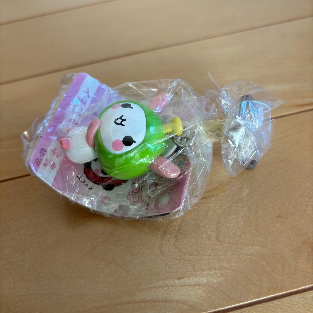 いちご牛乳 キーチェーンフィギュア　こうさぎ　平成レトロ　キーホルダー　レア