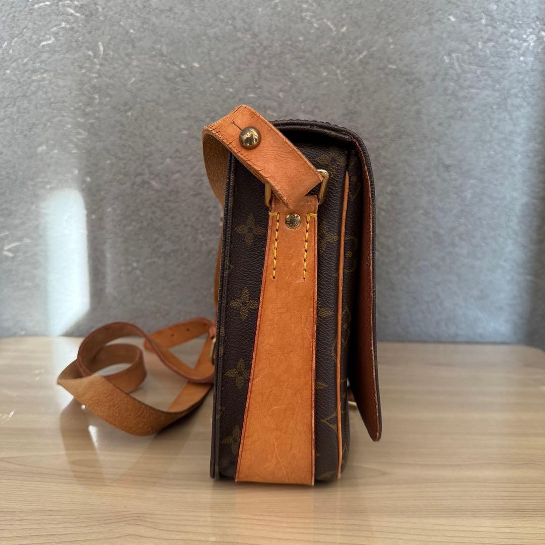 mｍczo 美品 ルイヴィトンLOUIS VUITTON カルトシエール