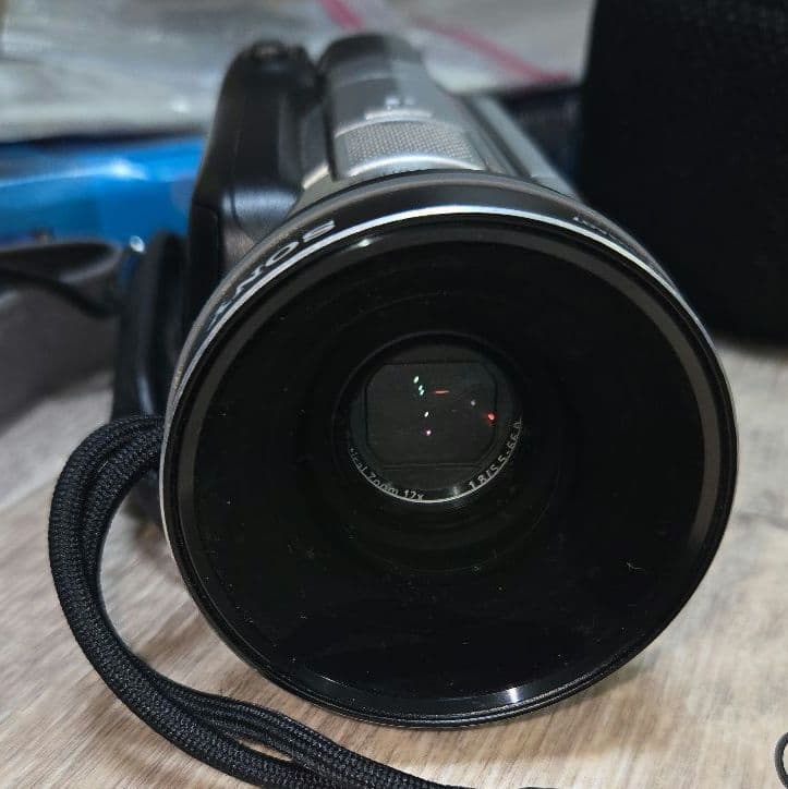 k*7様 SONY HDR-XR500V ビデオカメラ本体 付属品付き