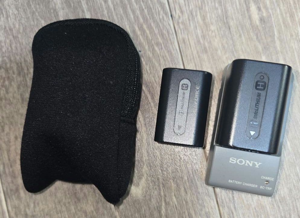 k*7様 SONY HDR-XR500V ビデオカメラ本体 付属品付き