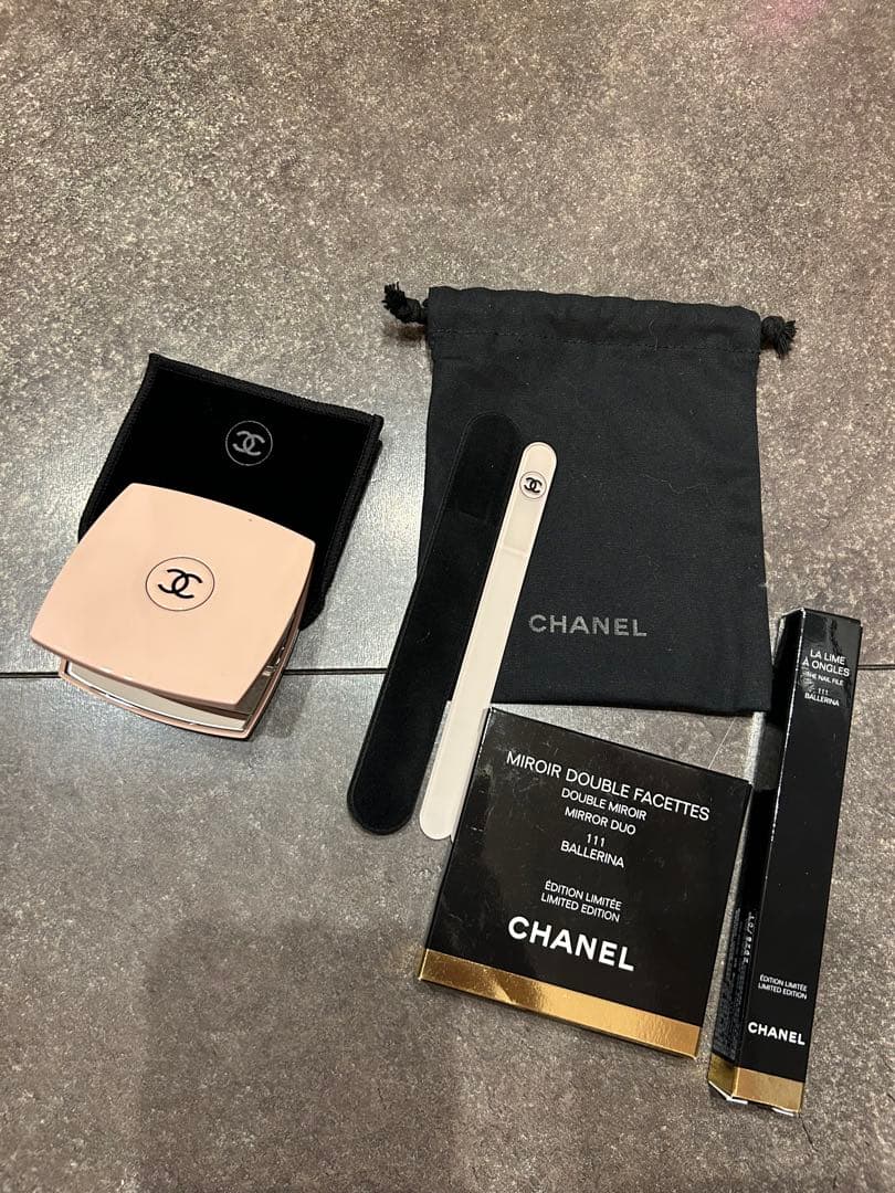 特別限定色CHANELコンパクトダブルミラー セット　バレリーナ