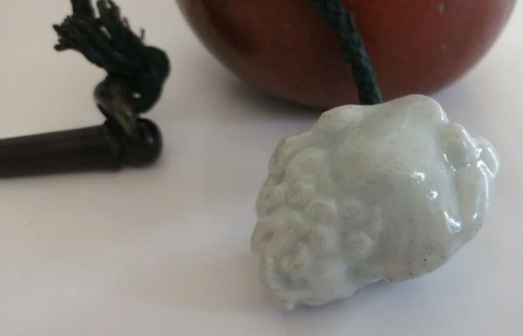 瓢箪徳利と平戸根付(蛙)