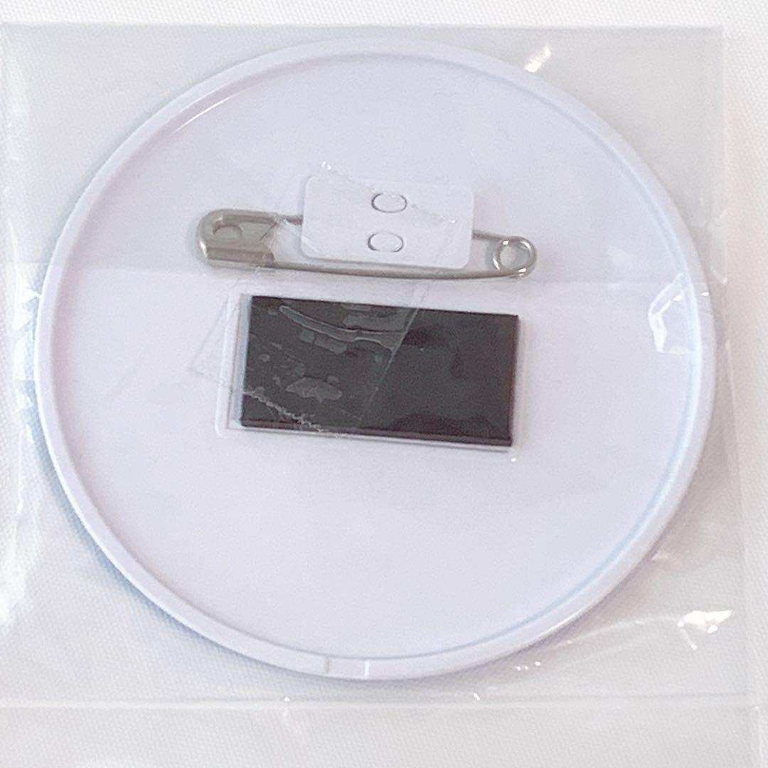 新品　アイカツフレンズ　湊みお　マグバッジ　アクリルバッジ　ドレスラバーチャーム