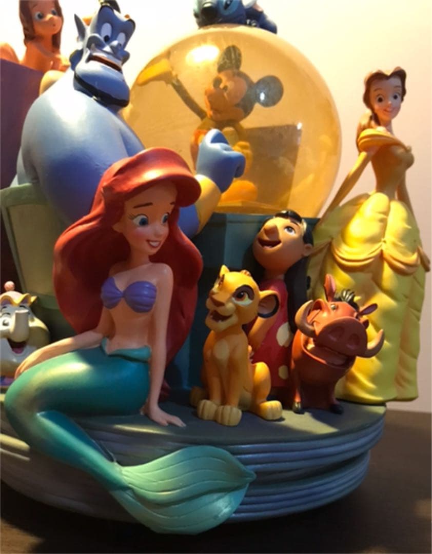 ディズニー　スノードーム2つ　オルゴール ブックエンド