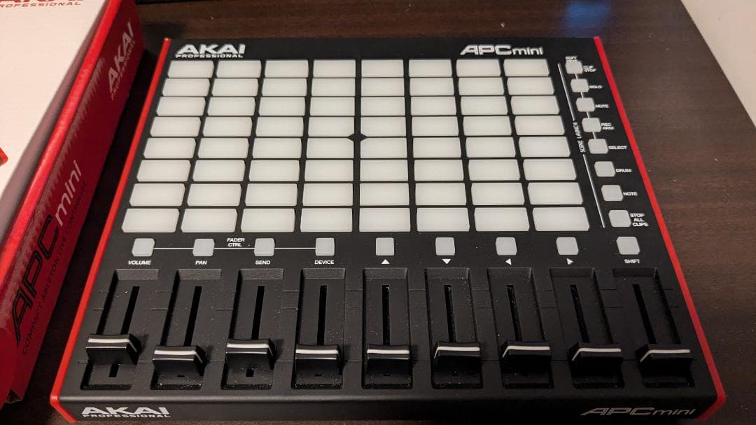 Akai Professional MIDIミキサー APC Mini MK2
