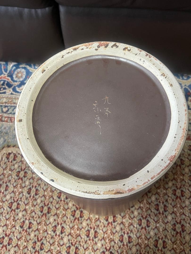 年代不明，骨董塗金茶色掛釉梅の花柄。壺。花瓶特大置物