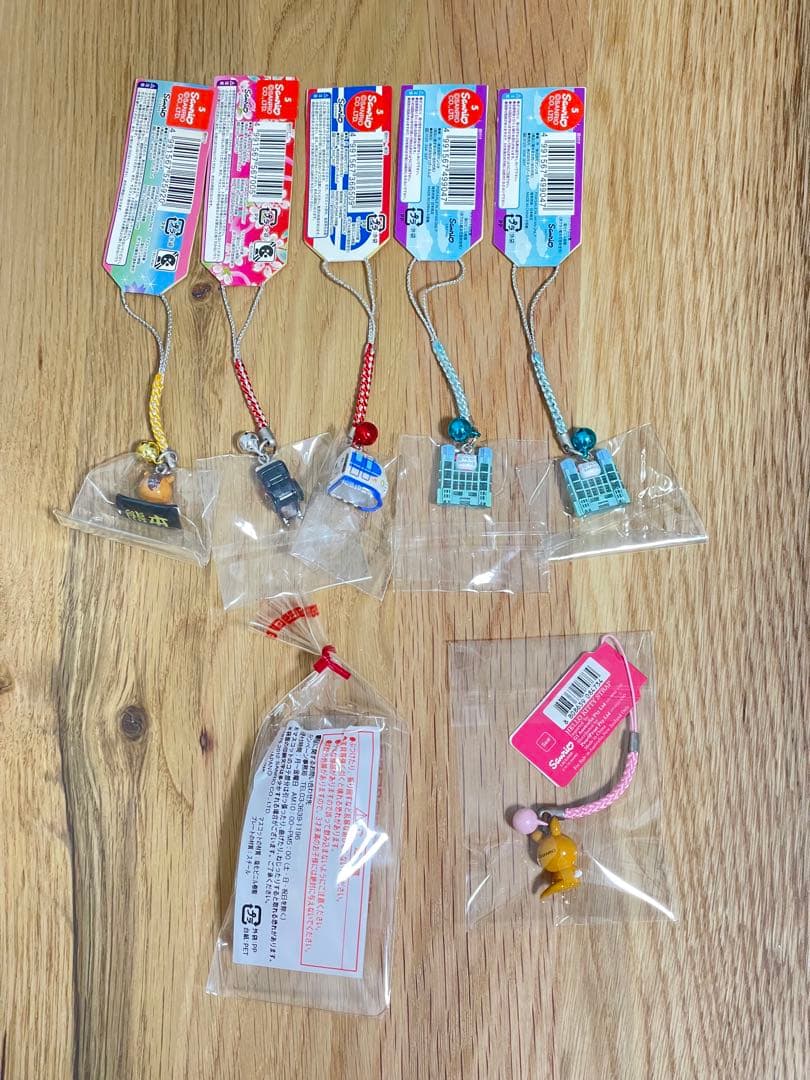 ご当地キティ 根付け ストラップ　まとめ売り14点