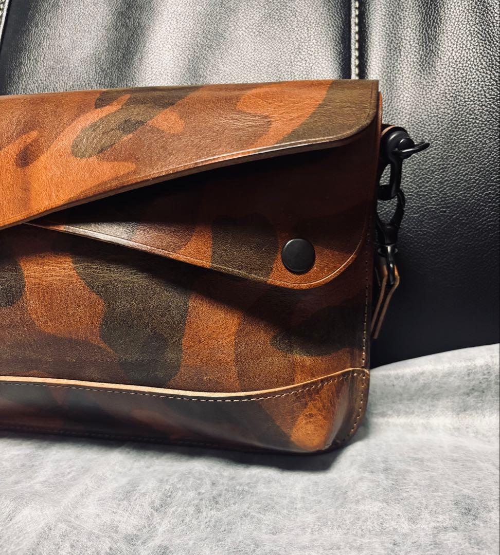 断*中様 ビアベリー ダブルフラップ M 迷彩チョコ ショルダーバッグ 本革 レ