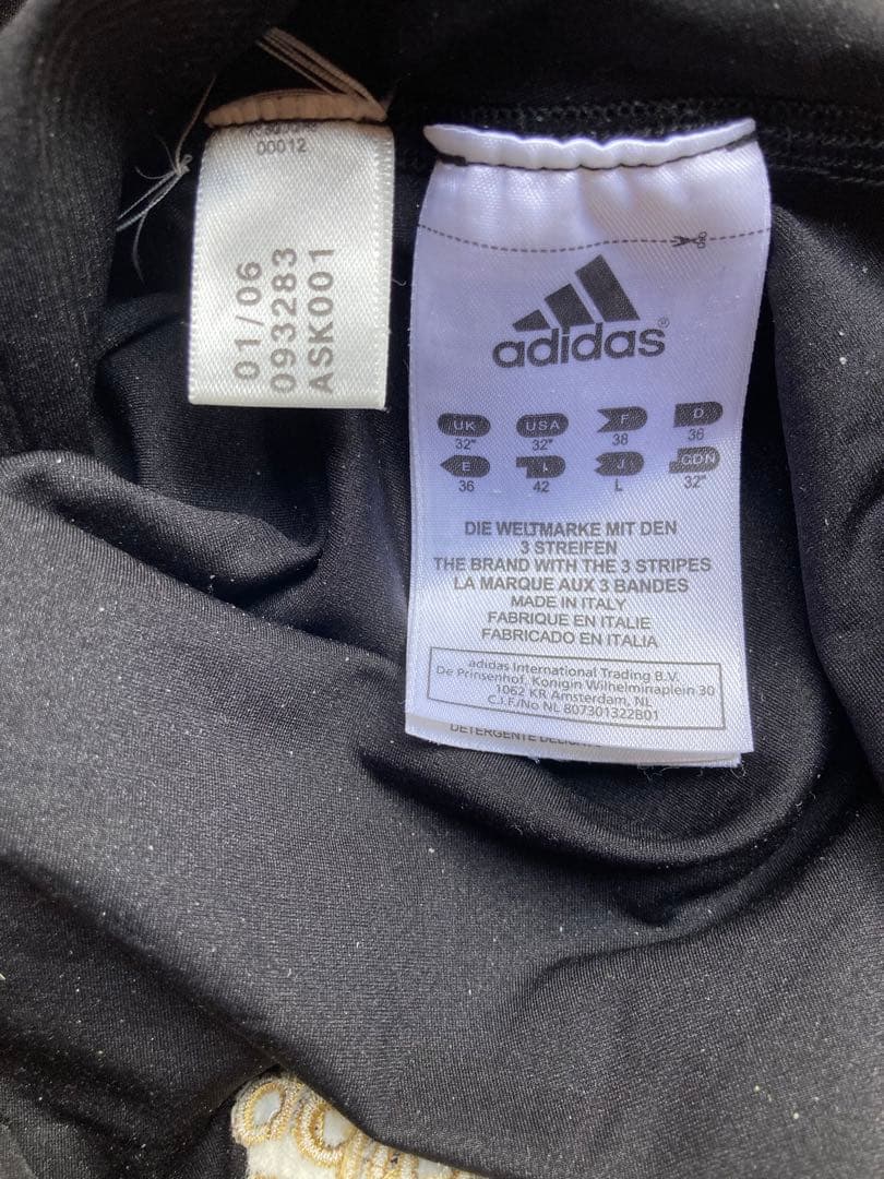 adidasフルボディスーツ競泳水着S〜Mサイズ相当 ジッパー壊れてます。