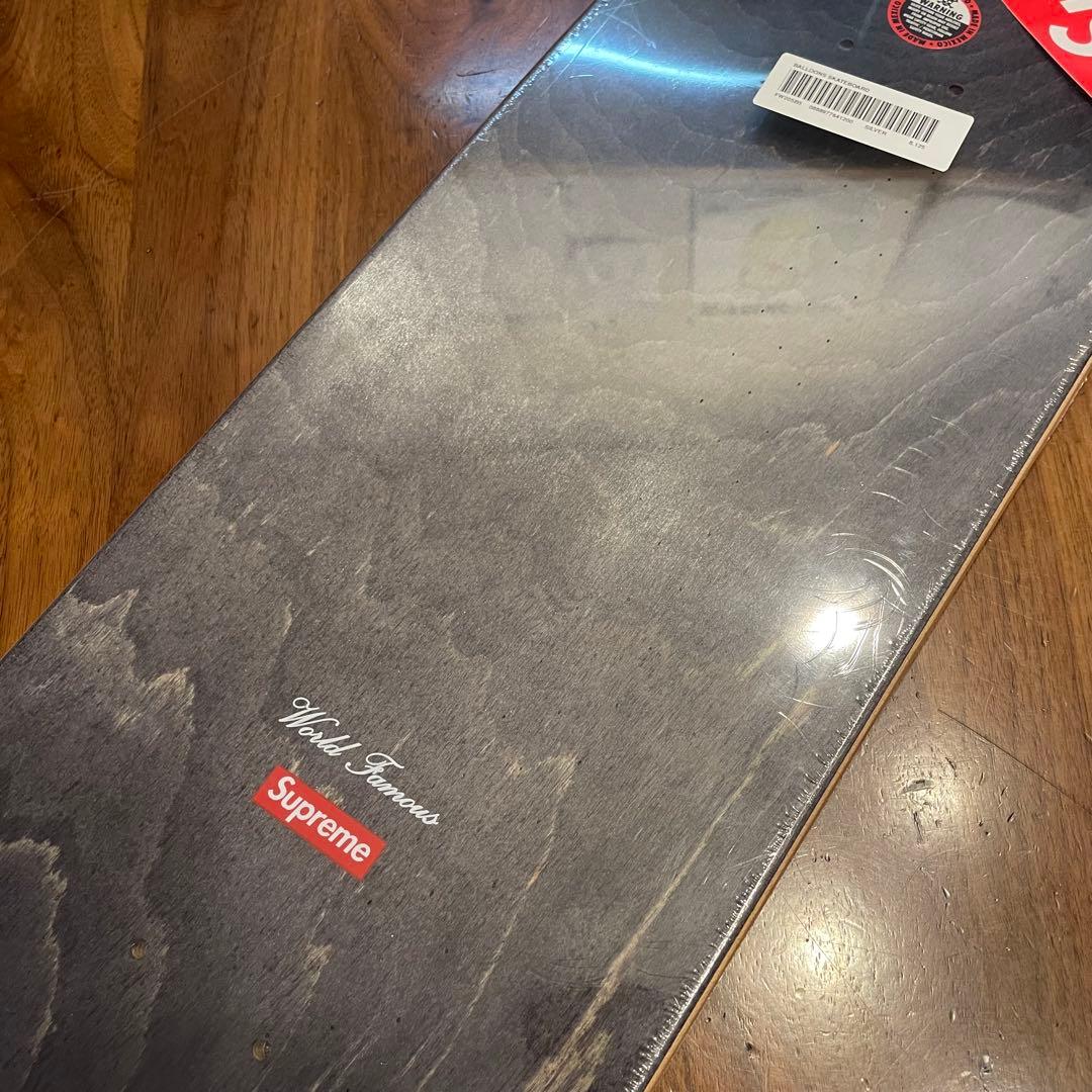 supreme シュプリーム　スケボー　スケボーデッキ　8.125 新品未使用