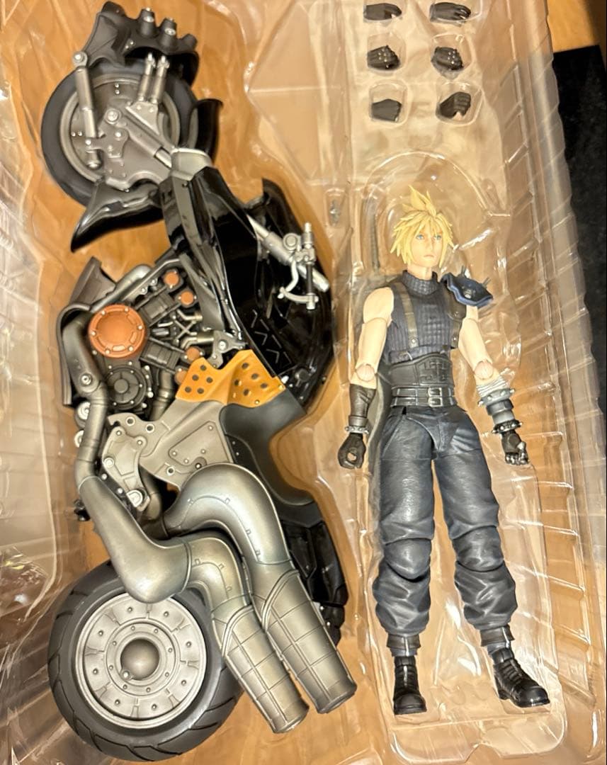 ファイナルファンタジー7リメイク クラウド・ストライフ ハーディ=デイトナ