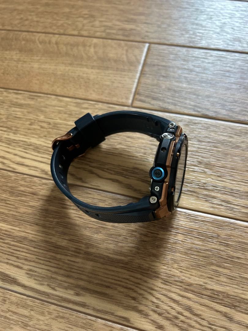 時計 G-SHOCK GST-B100