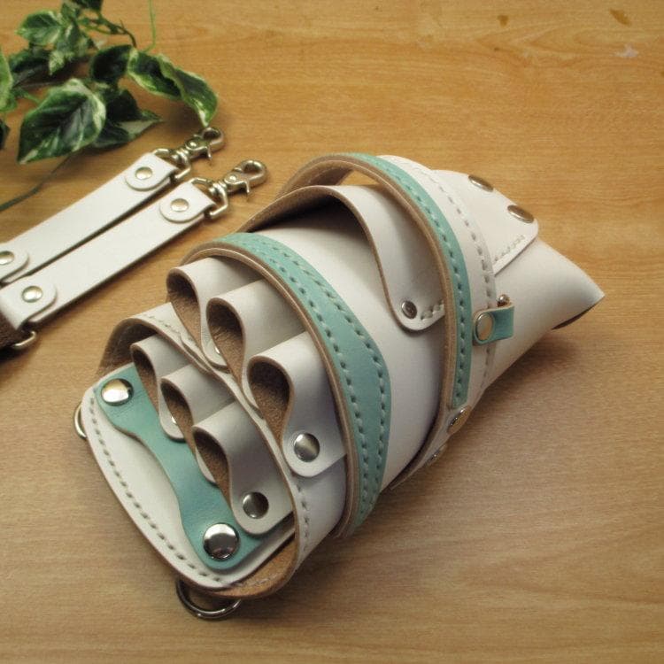 ホワイト＆空色　６丁差し　本革シザーケース　SCA-61/CWA