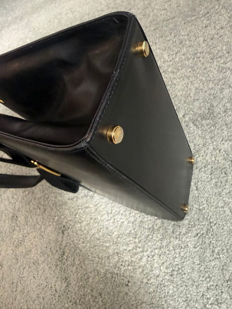 【Salvatore Ferragamo】 Vara リボンハンドバッグ