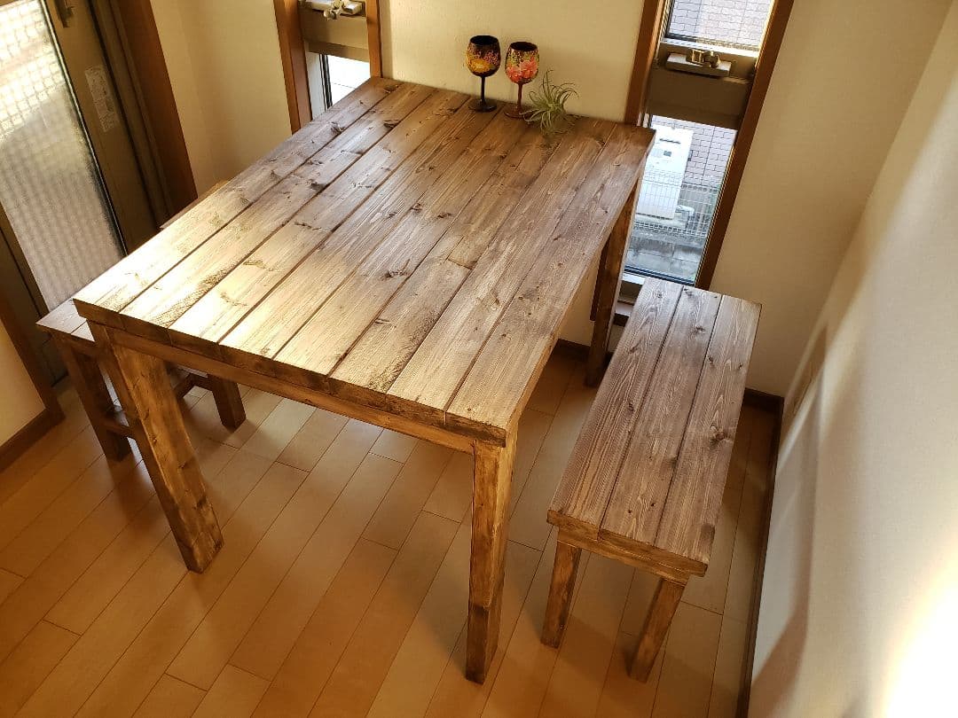 momocanjuiceさん140×72ダイニングテーブル 無垢材