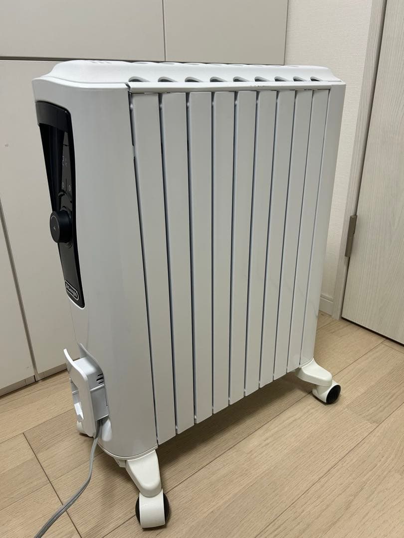 DeLonghiデロンギ オイルヒーター RHJ65L0915 キャスター付き