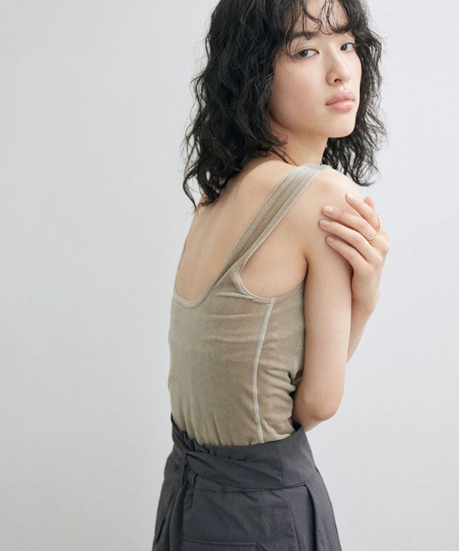 試着のみ⭐︎SIMONE WILD VELVET SINGLET ベージュ