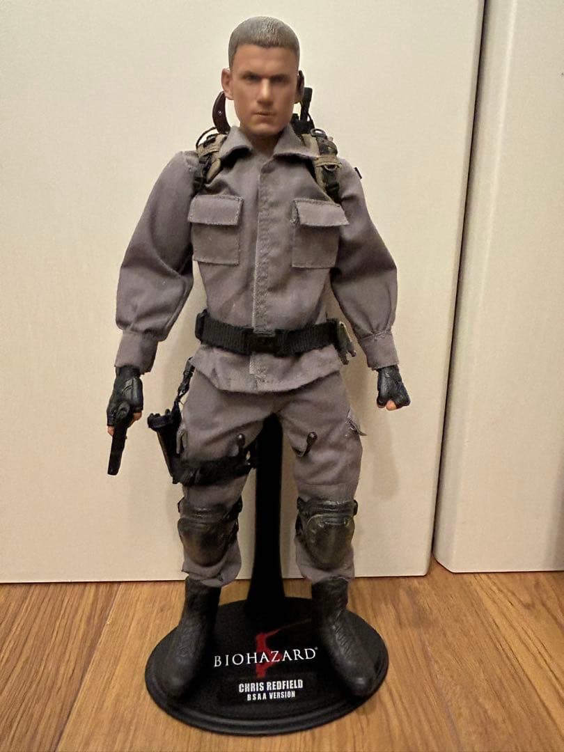 ホットトイズ カスタムフィギュア バイオハザード クリス・レッド