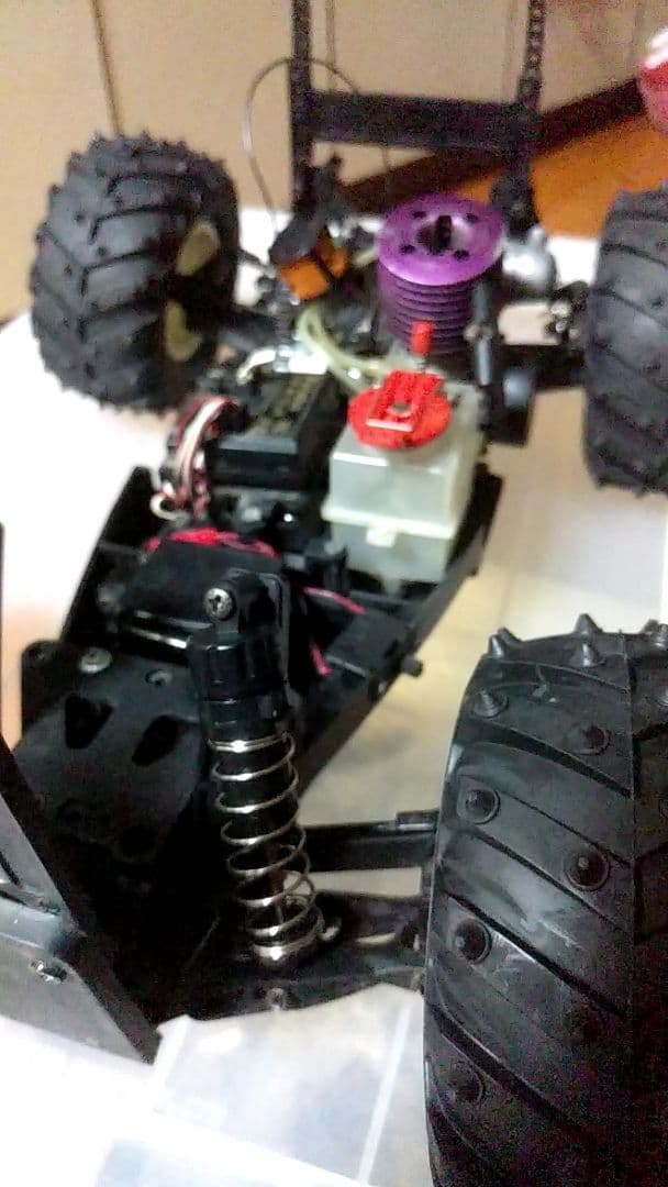 京商　エンジンラジコン