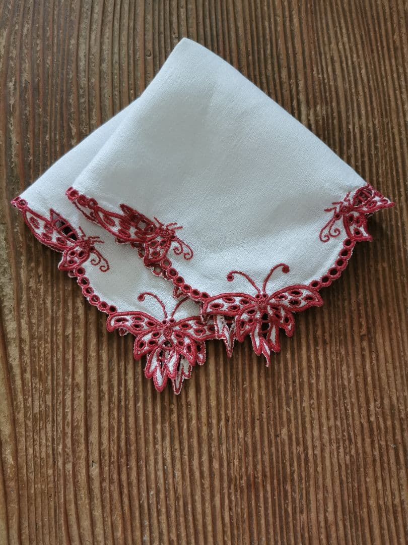 アンティークフランス オープンカットワーク パピヨン∞赤糸刺繍 縮緬