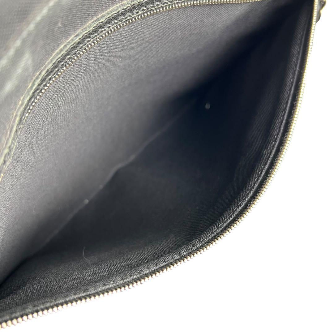 【美品】ルイヴィトン　タイガ　ビジネスバッグ　トート　レザー　黒　ハンド