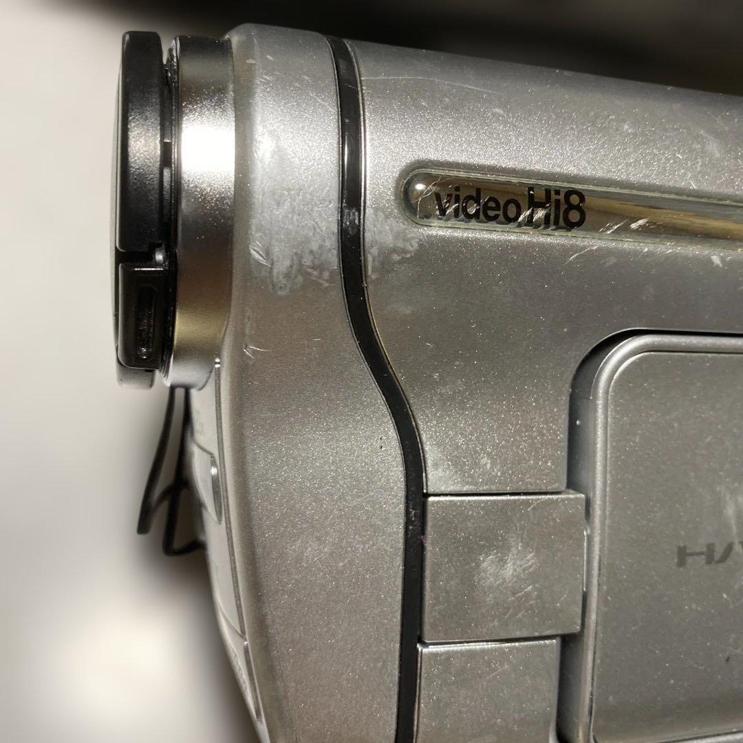 SONY VideoHi8Handycam CCD-TRV126 ①