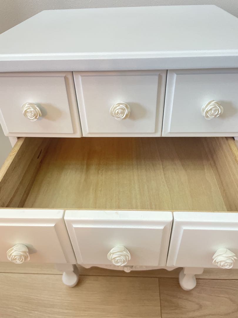 白家具☆サイドテーブル☆サイドチェスト☆ナイトテーブル☆薔薇飾り
