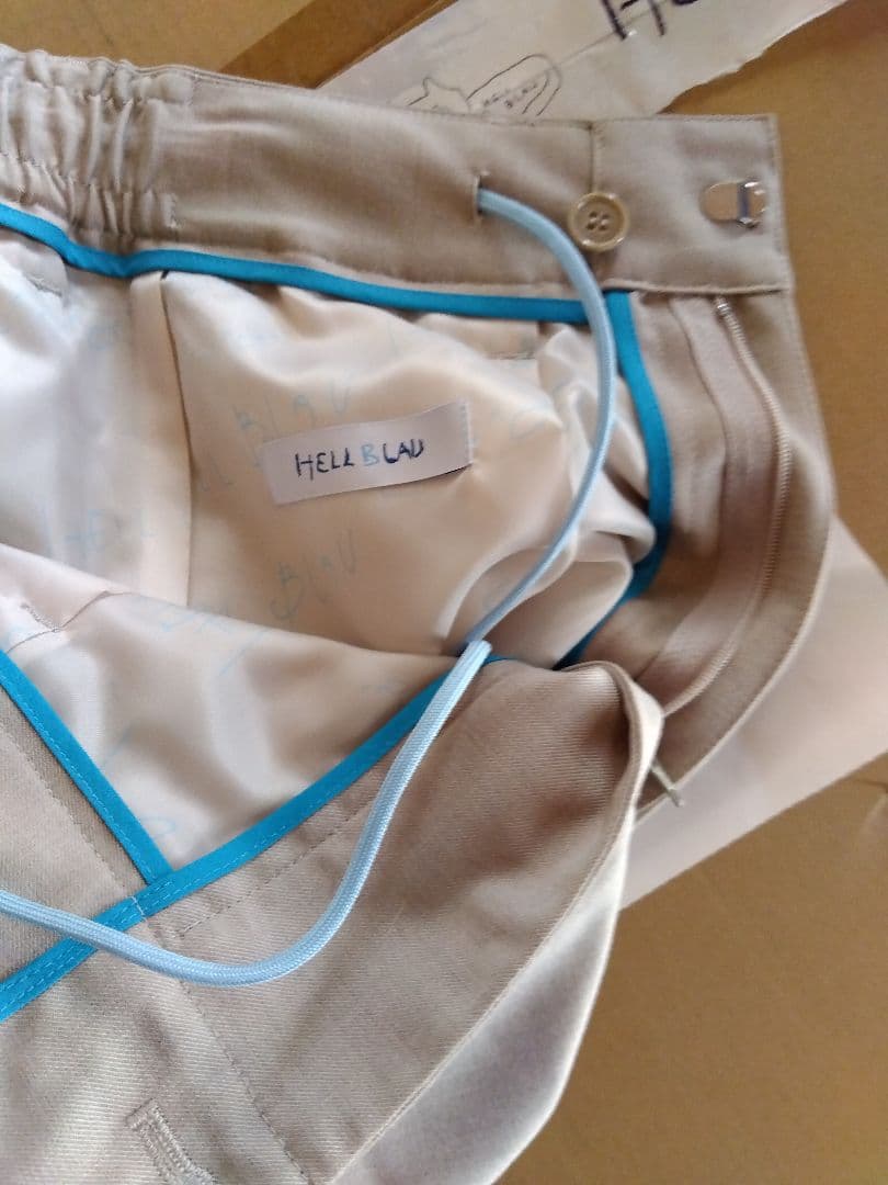 あのちゃん ano HELL BLAU (ヘルブラウ) テーラドワイドパンツ