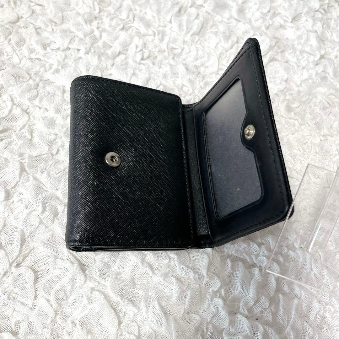 三つ折り　vivienne オーブ三つ折り財布 レザー　サフィアーノ　がま口