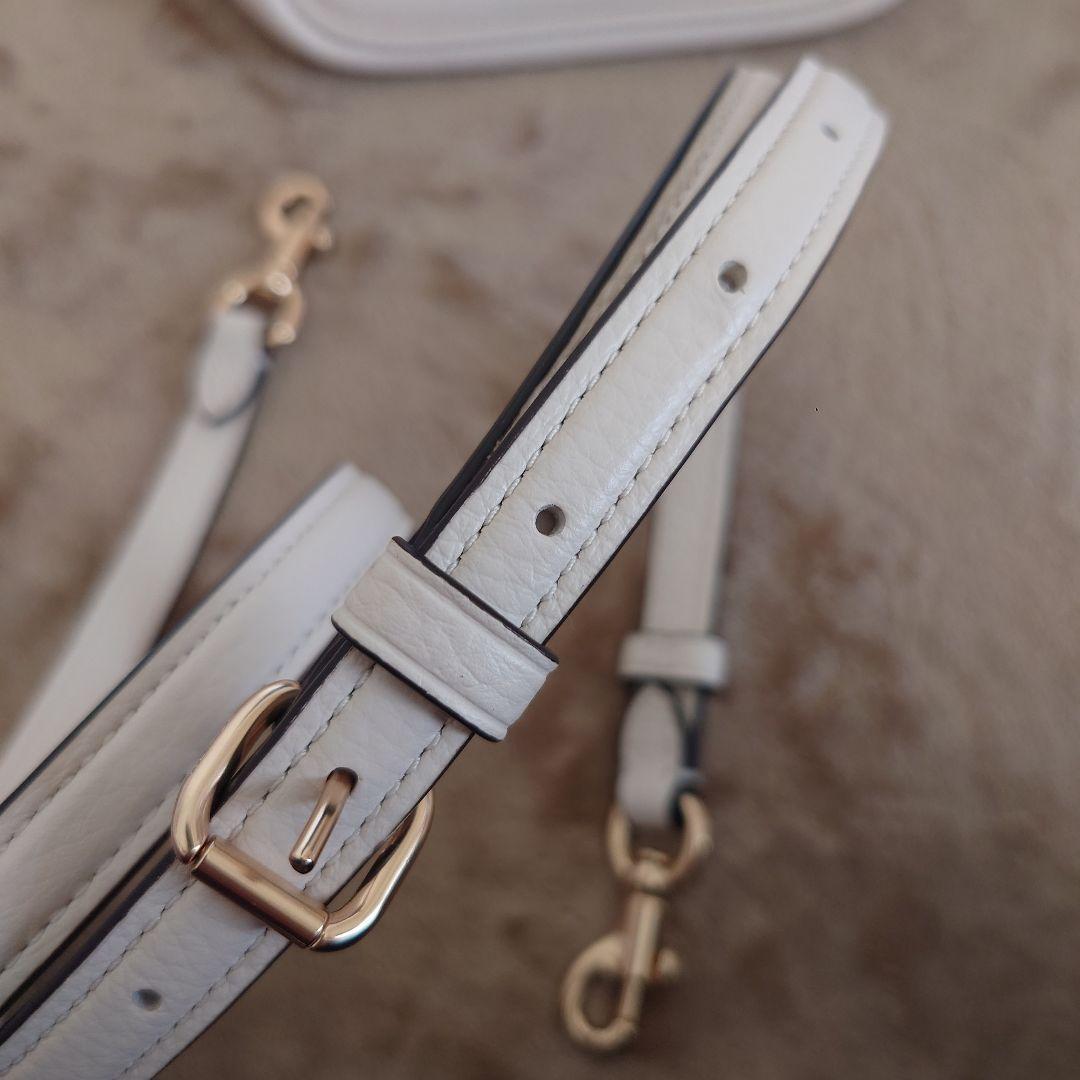 COACH 　ハンナバゲットバッグ　ホワイト