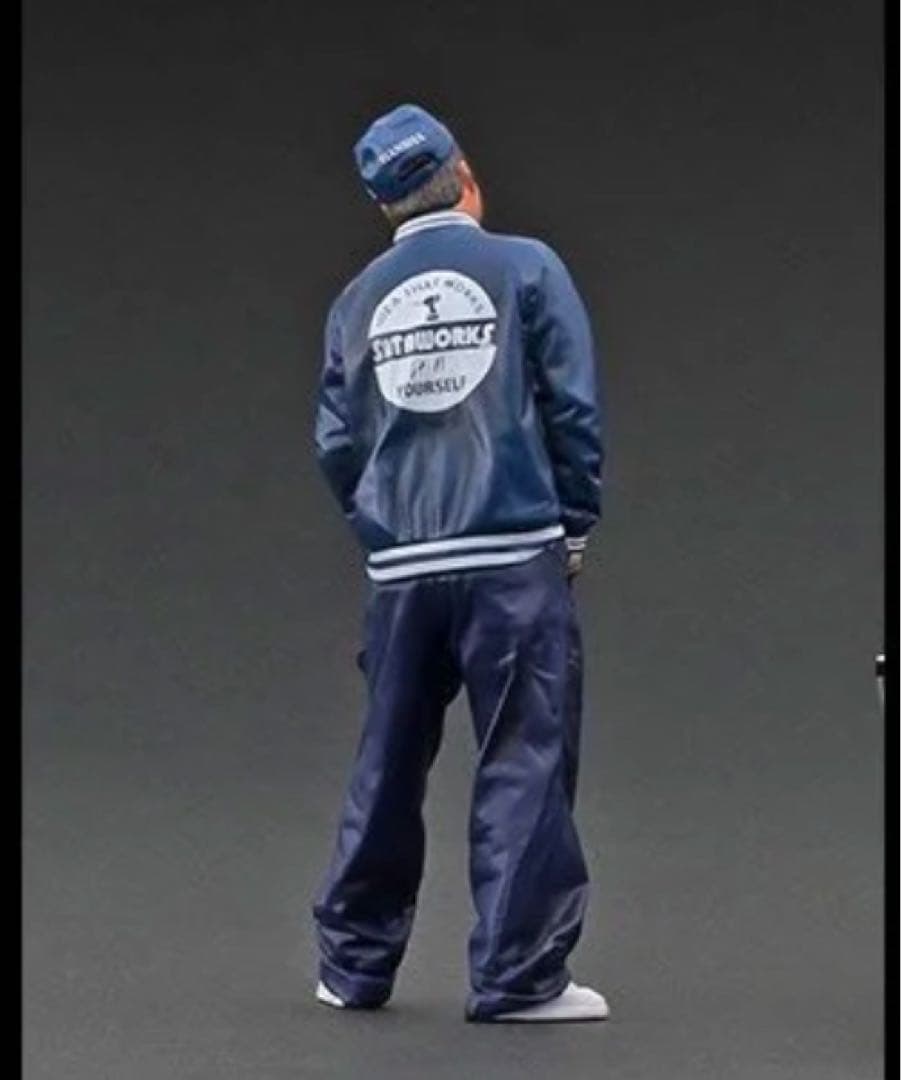 イグニッションモデル　1/18ローレル2000SGX 佐田フィギュア付き