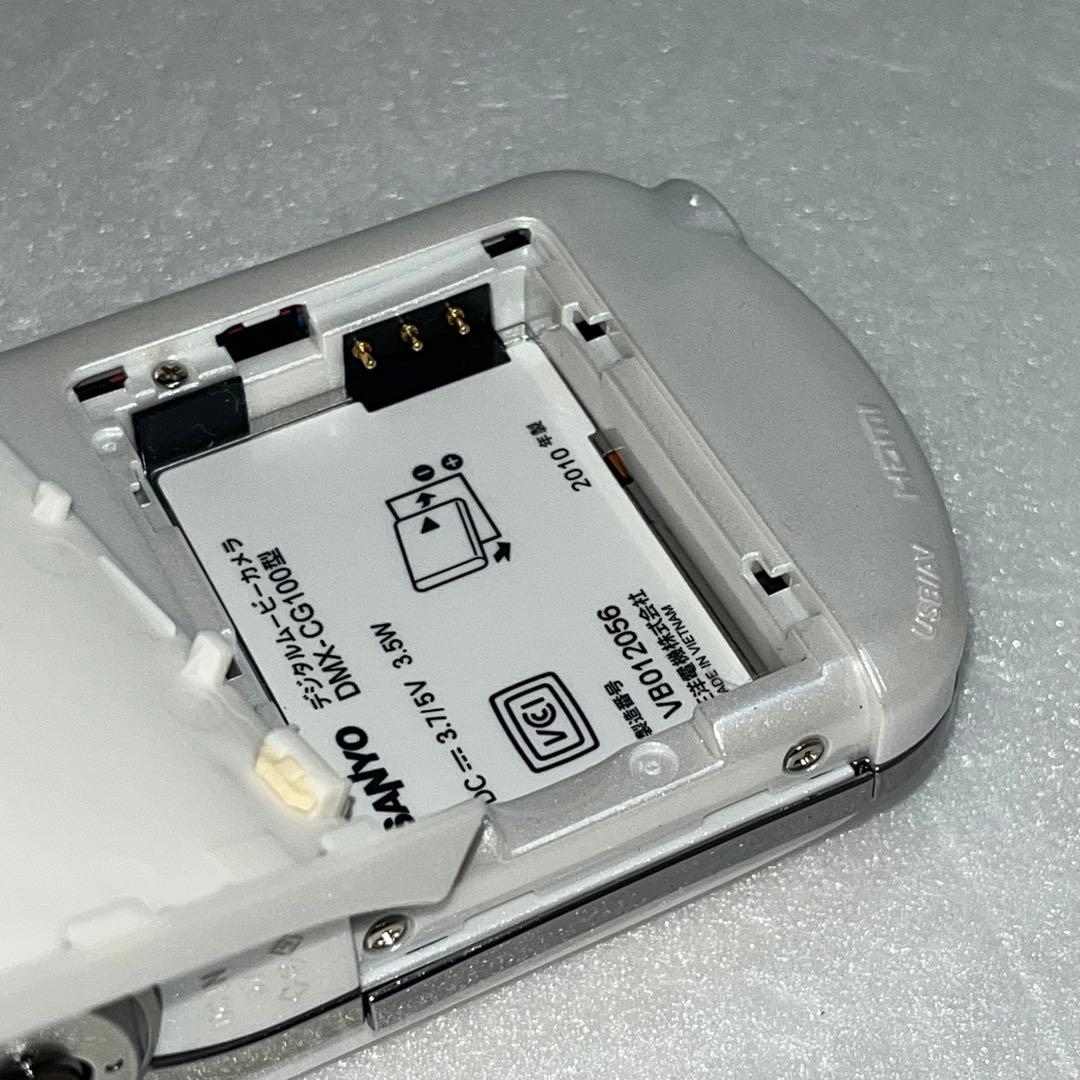 ☆極美品☆SANYOデジタルムービーカメラXacti DMX-CG100ホワイト