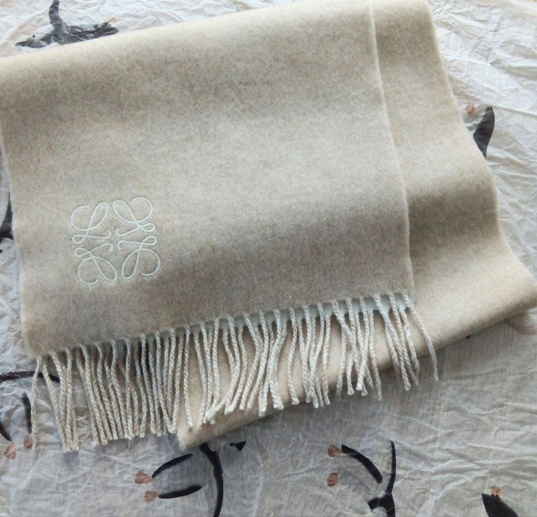 新品】LOEWE ロエベ バイカラーマフラー (アイボリー/サンド) - メルカリ