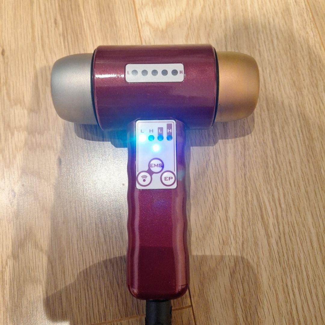 T-MAGIC ティーマジック　赤　美顔器 ミヤコケミカル 小顔 たるみ引き上