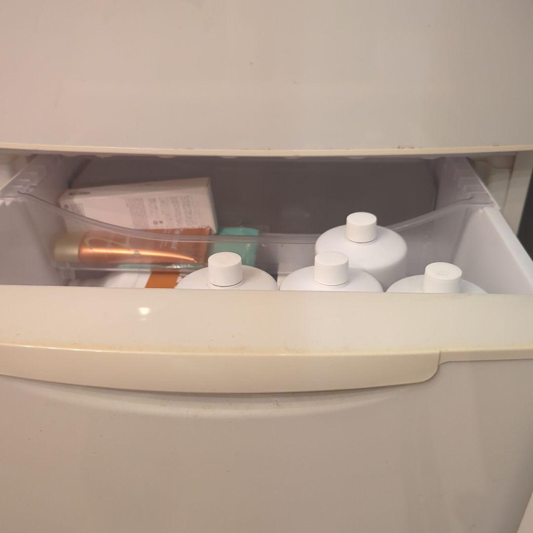 AQUA　3ドアホワイト冷凍冷蔵庫　AQR-261B(S) 264リットル