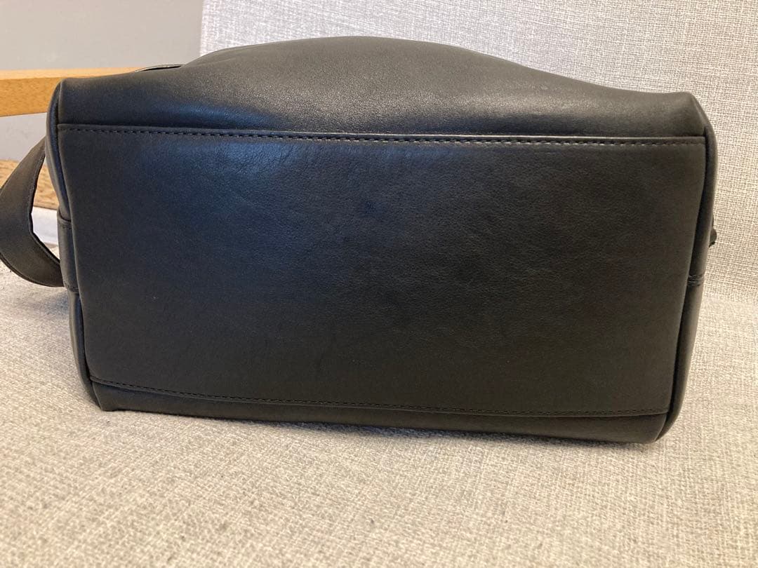 COACH ブラック ショルダーバッグ タッセル付き