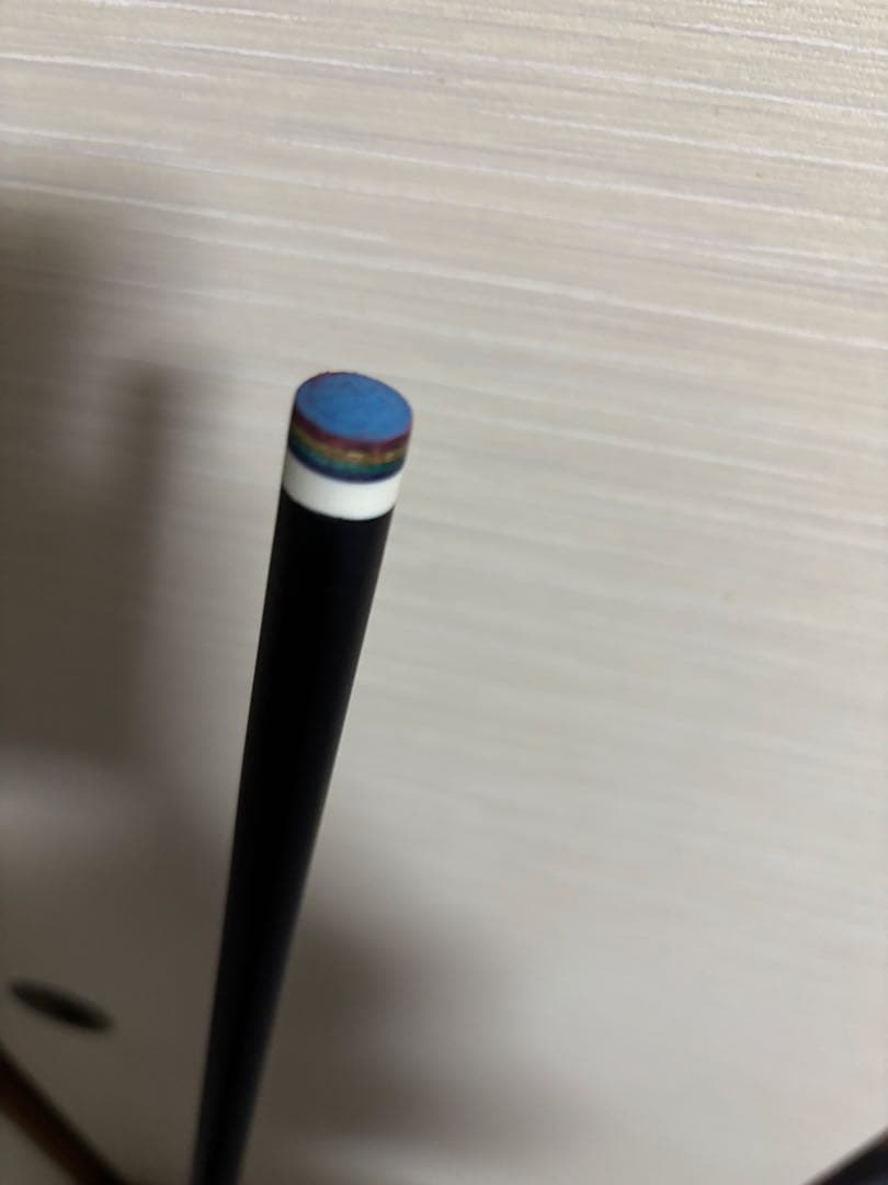 ビリヤードキュー 白黒デザイン