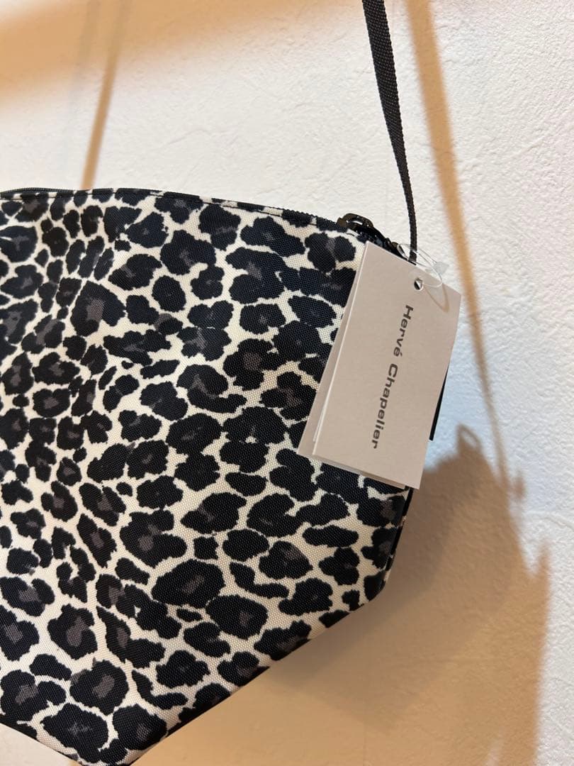 【新品】エルベシャプリエ ビッグポシェット パンサーブラン